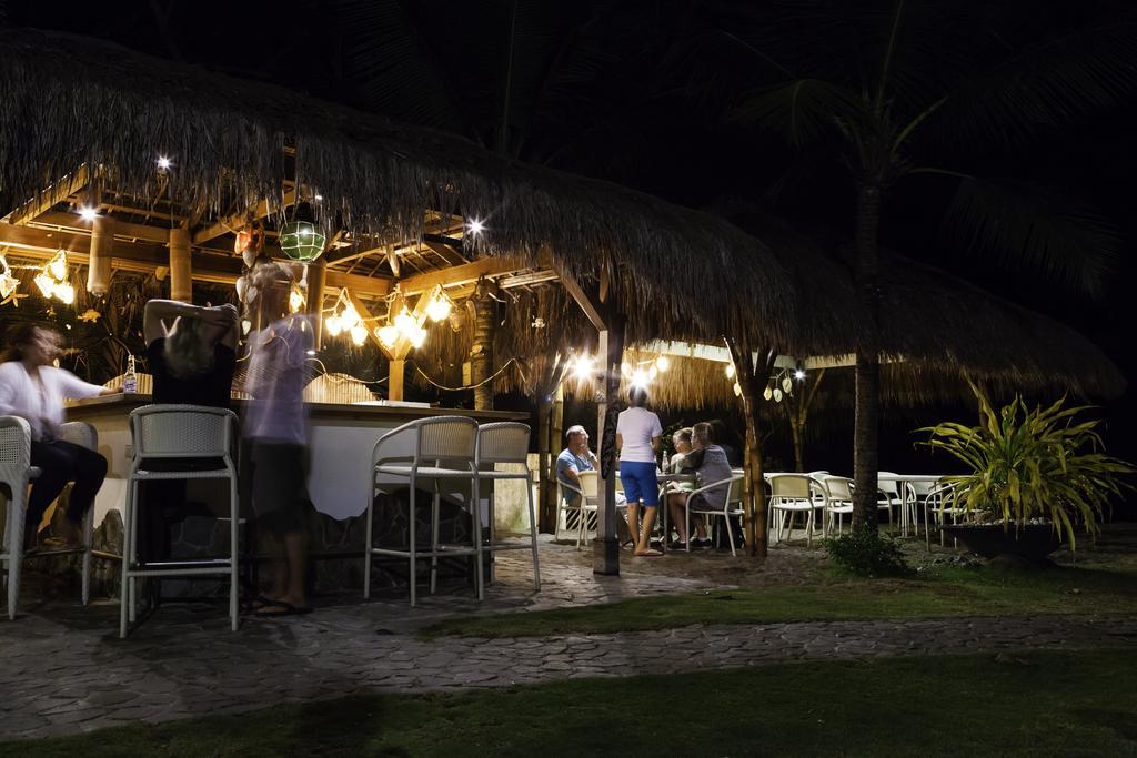 Mike'S Dauin Dive Resort Exterior photo